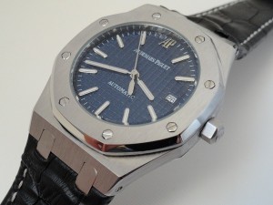 Audemars-Piguet-Royal-Oak-Replica-BLue-Dial-Black-Leather-Strap